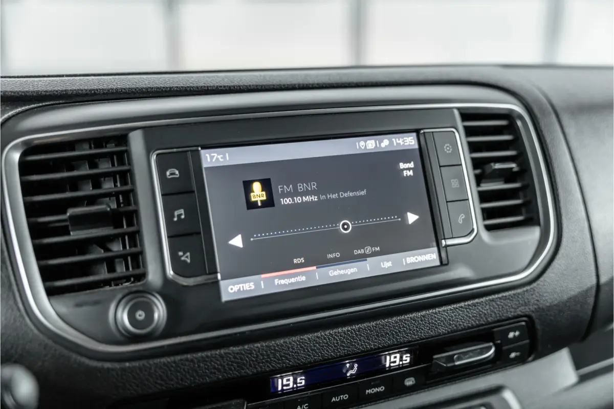 2.0 MultiJet 145 PK L2H1 | Sortimo | CarPlay | Camera | Navigatie | Trekhaak | Standkachel | Grip control | F1 Flippers | DAB | Cruise control | Keyless start | DAB | Nieuwe APK | Dealer ond