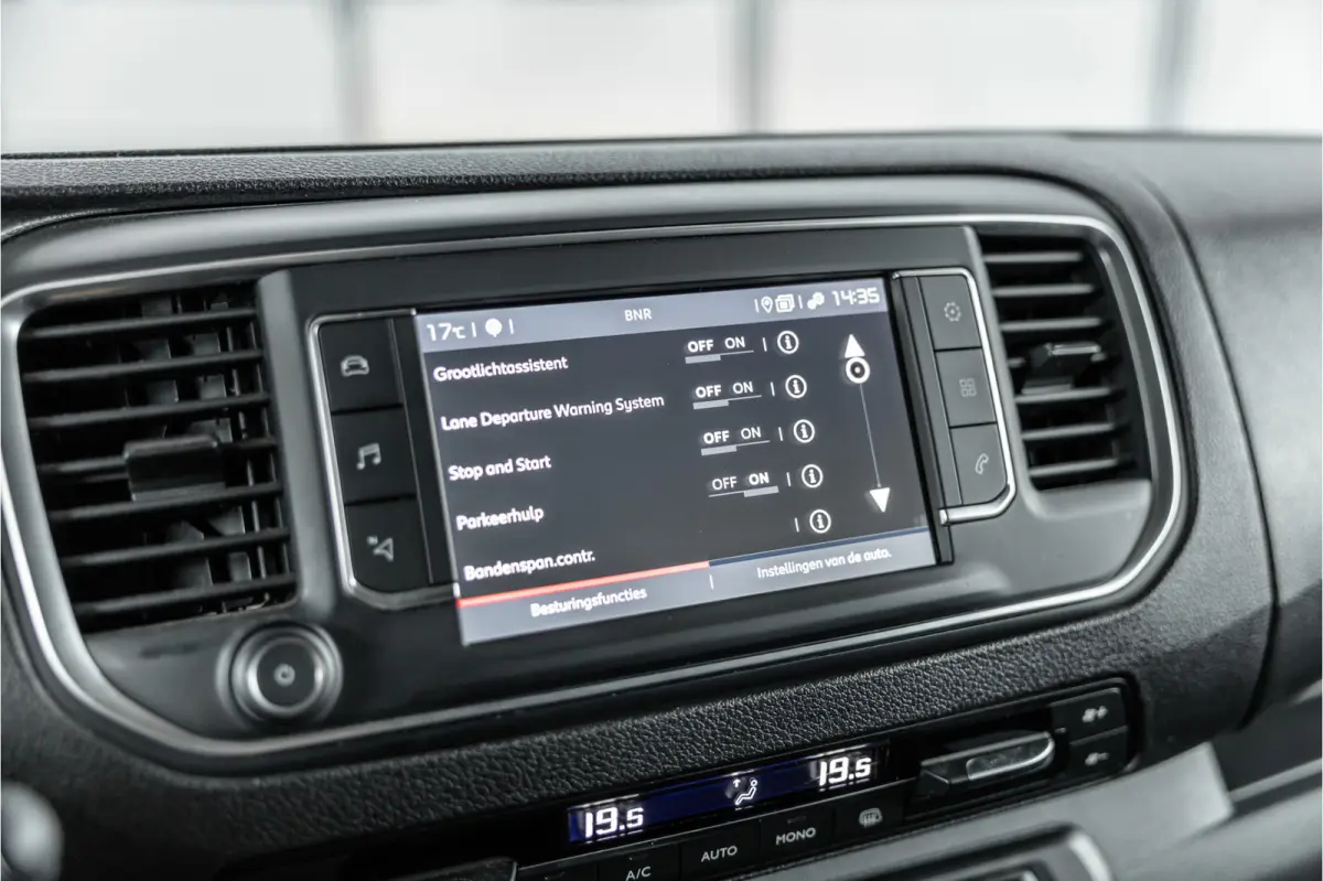 2.0 MultiJet 145 PK L2H1 | Sortimo | CarPlay | Camera | Navigatie | Trekhaak | Standkachel | Grip control | F1 Flippers | DAB | Cruise control | Keyless start | DAB | Nieuwe APK | Dealer ond