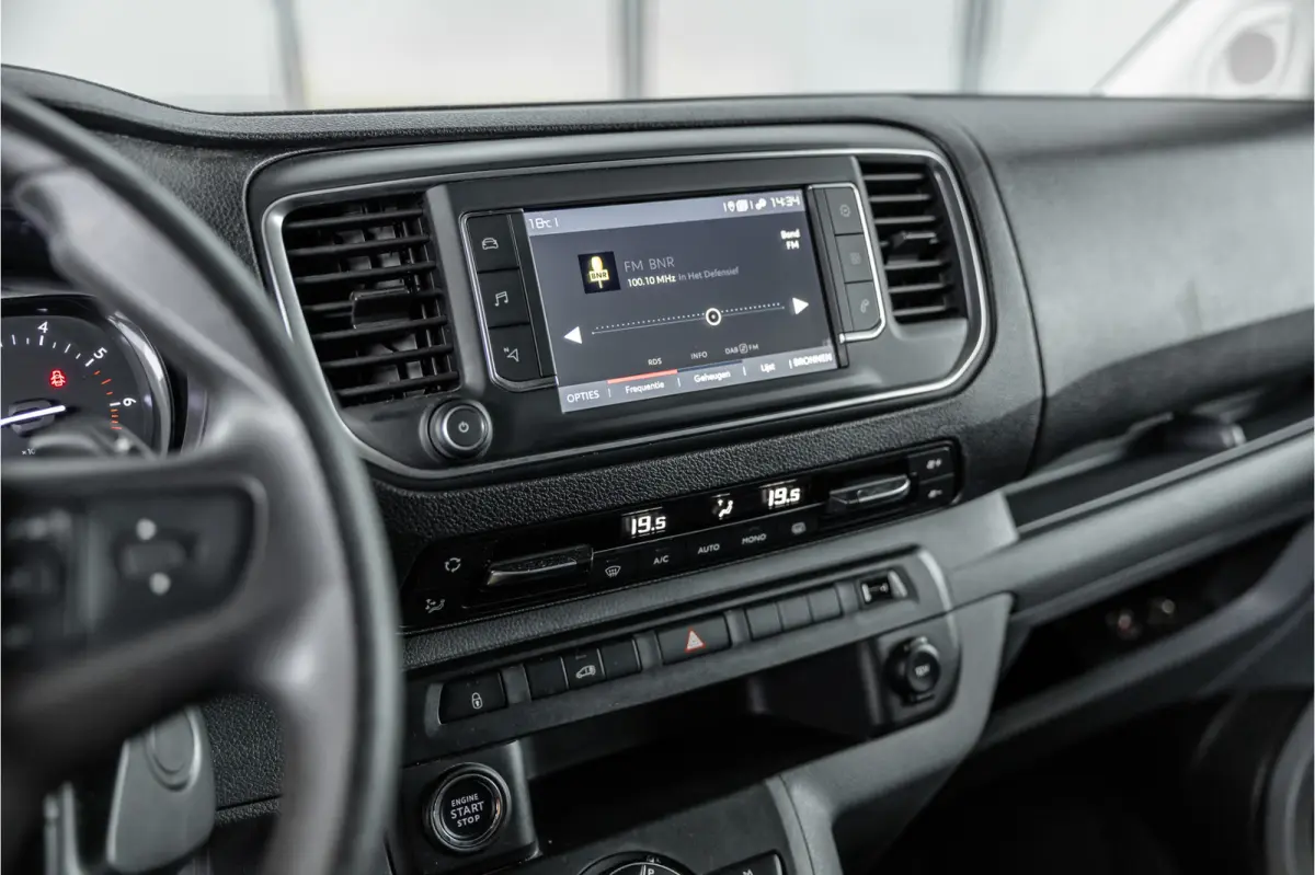 2.0 MultiJet 145 PK L2H1 | Sortimo | CarPlay | Camera | Navigatie | Trekhaak | Standkachel | Grip control | F1 Flippers | DAB | Cruise control | Keyless start | DAB | Nieuwe APK | Dealer ond