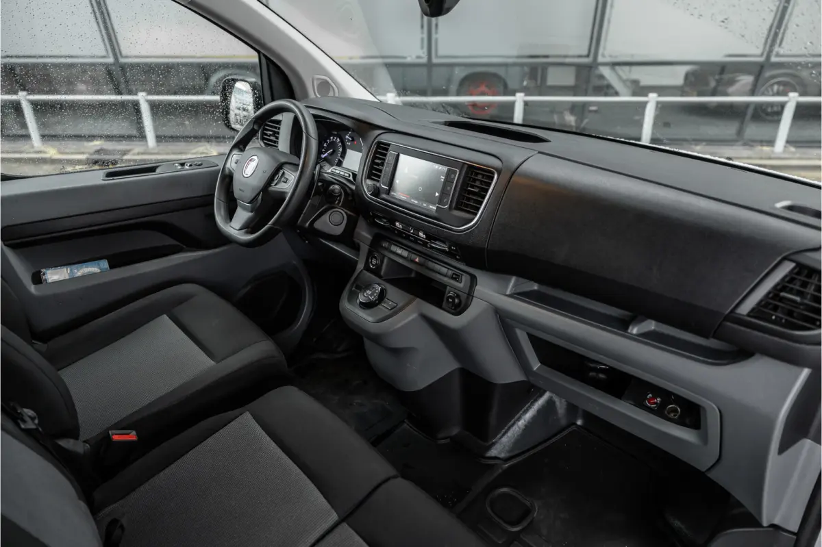 2.0 MultiJet 145 PK L2H1 | Sortimo | CarPlay | Camera | Navigatie | Trekhaak | Standkachel | Grip control | F1 Flippers | DAB | Cruise control | Keyless start | DAB | Nieuwe APK | Dealer ond
