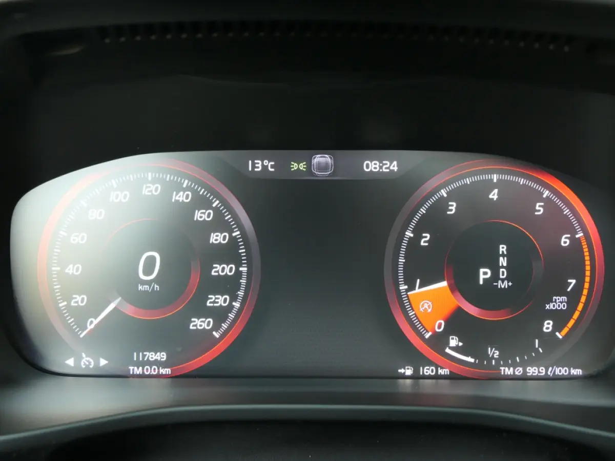 2.0 T5 AWD R-Design Panoramadak / Trekhaak / 360° camera