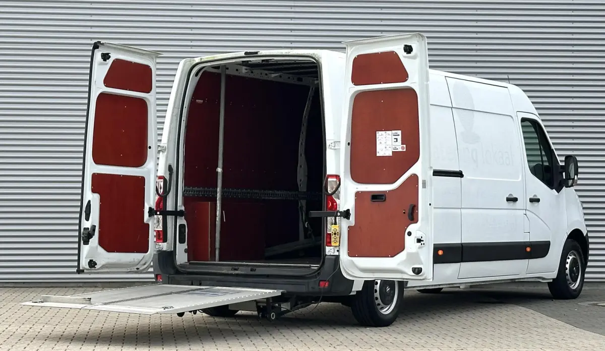 2.3 CDTI L3H2 bus met laadklep