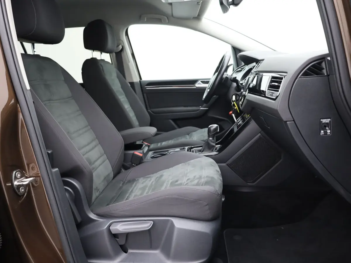 1.4 TSI 150Pk DSG Highline | 3x Iso Fix | Trekhaak afnb. | Camera | Stoelverw. | Prijs Rijklaar!!