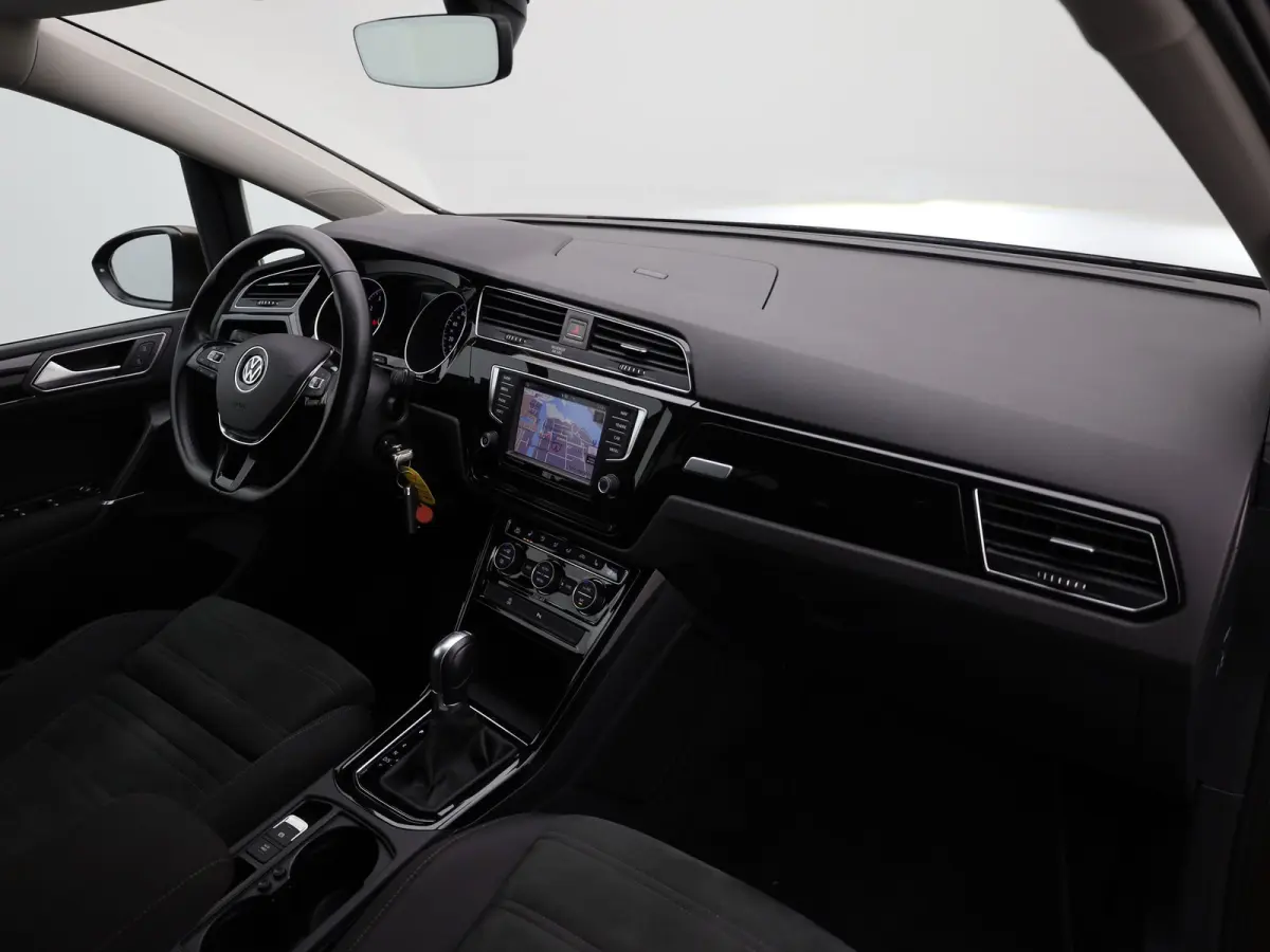 1.4 TSI 150Pk DSG Highline | 3x Iso Fix | Trekhaak afnb. | Camera | Stoelverw. | Prijs Rijklaar!!