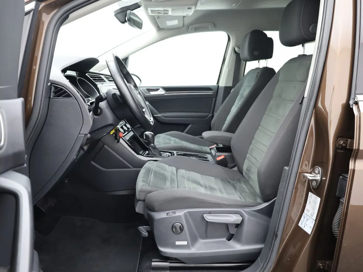 1.4 TSI 150Pk DSG Highline | 3x Iso Fix | Trekhaak afnb. | Camera | Stoelverw. | Prijs Rijklaar!!