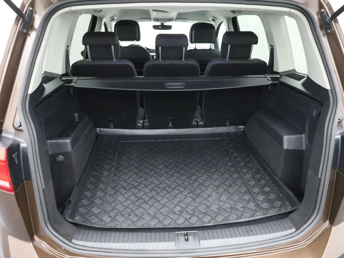 1.4 TSI 150Pk DSG Highline | 3x Iso Fix | Trekhaak afnb. | Camera | Stoelverw. | Prijs Rijklaar!!