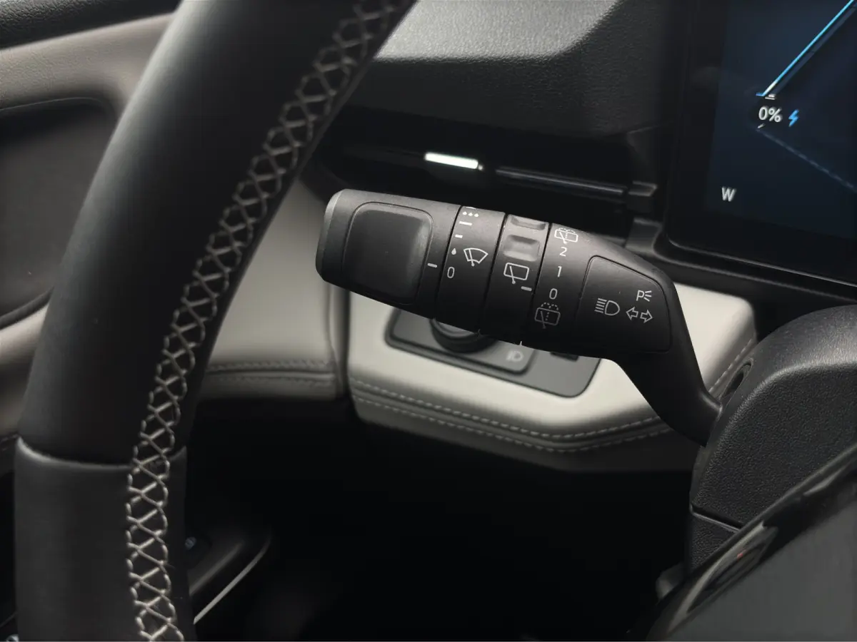 44 kWh 168pk | Apple Carplay | Camera | Stoelverwarming | Org. NL | Cruise Control