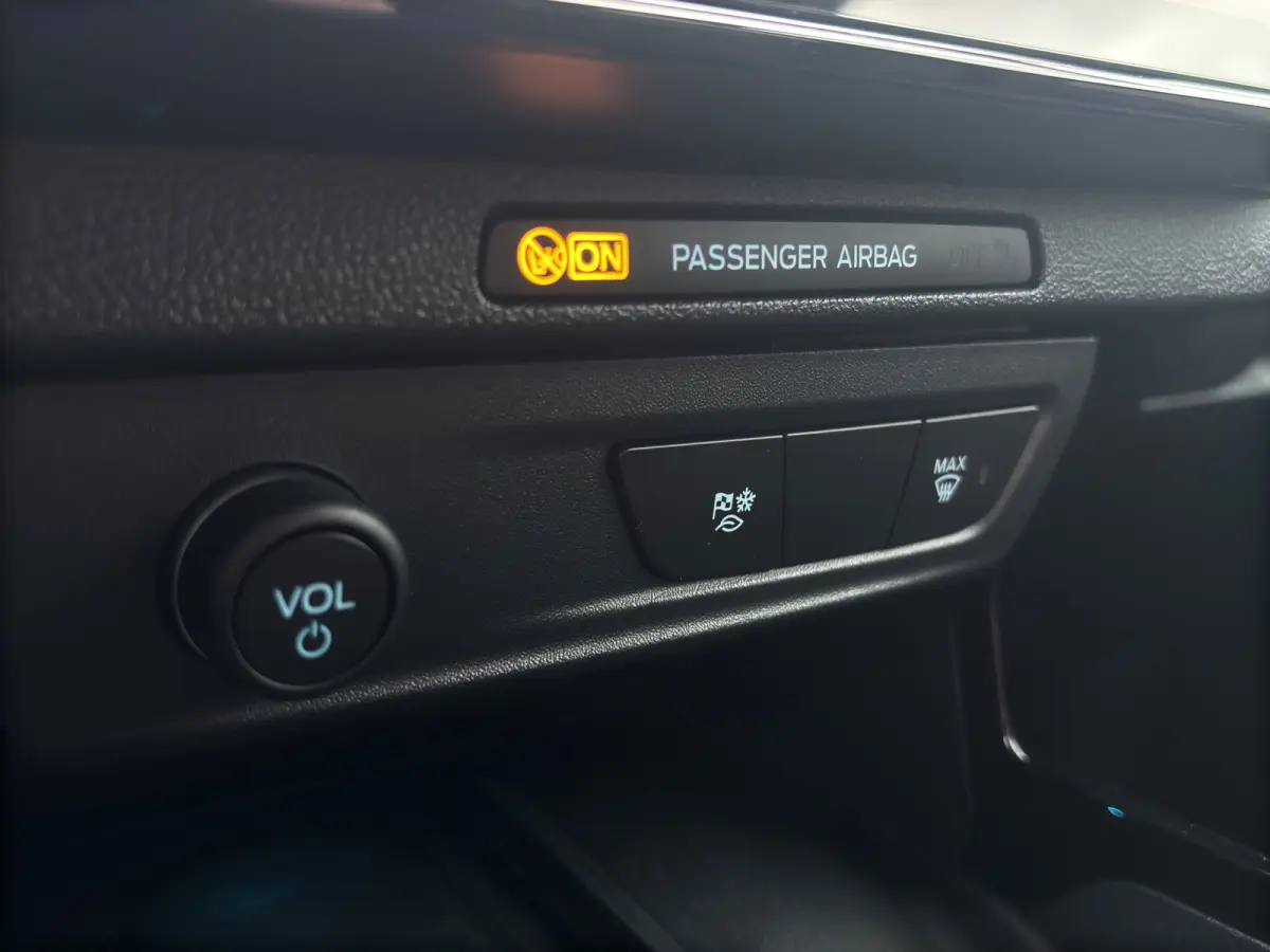 44 kWh 168pk | Apple Carplay | Camera | Stoelverwarming | Org. NL | Cruise Control