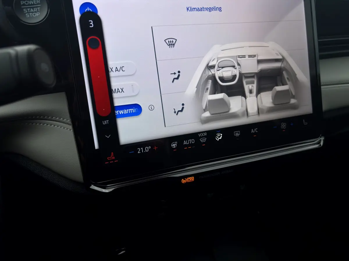 44 kWh 168pk | Apple Carplay | Camera | Stoelverwarming | Org. NL | Cruise Control