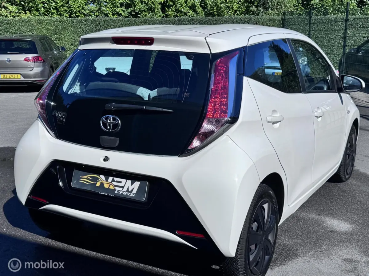 1.0 VVT-i x-play