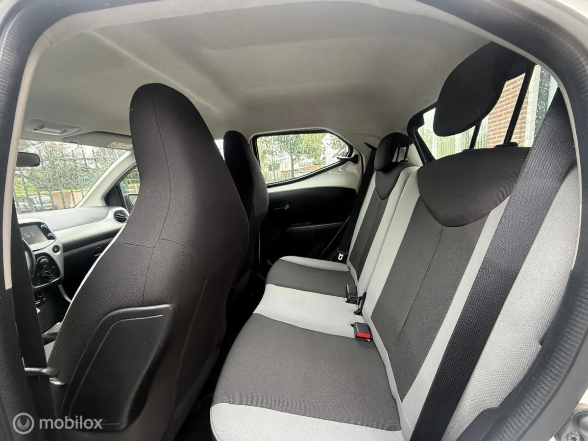 1.0 VVT-i x-play