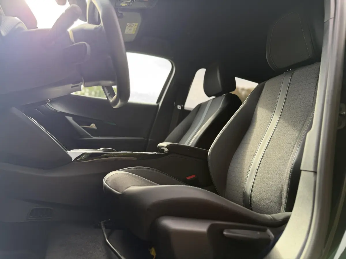 EV Allure Pack 50 kWh | 10.000KM !! | CarPlay | 360 | Adaptive | BTW |