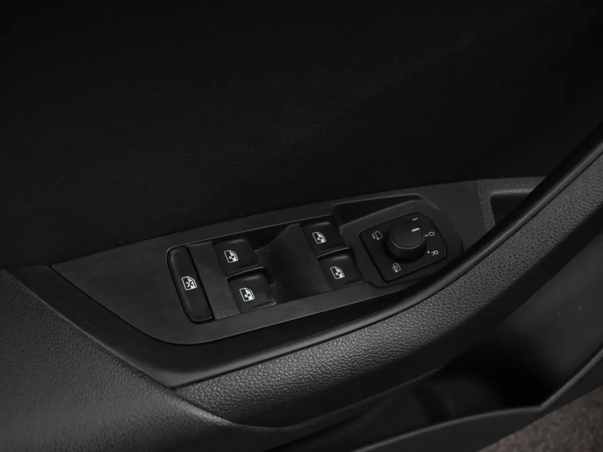 1.5 TSI 150pk Automaat Style Climate Control Cruise Control LED Lichtmetalen velgen Navigatie Apple Carplay/ Android Auto Keyless