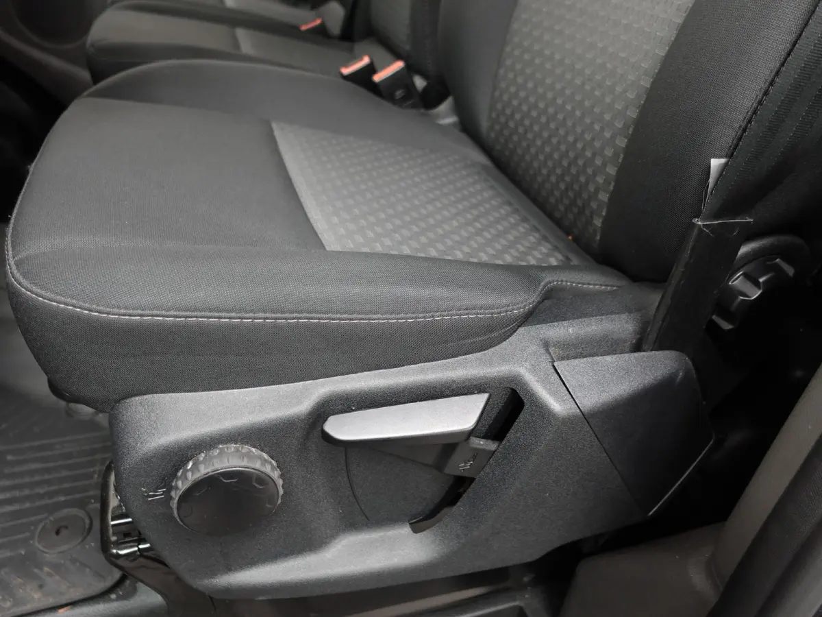 300 2.0 TDCI 130pk L2H1 Trend Automaat Airco Navigatie Cruisecontrol Camera Parkeersensoren Trekhaak Betimmering