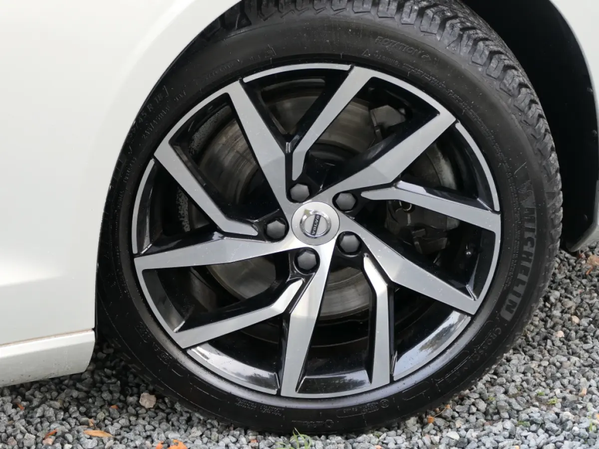 2.0 T5 AUT Momentum 12 MND garantie Navi / Half leer / Cruis control