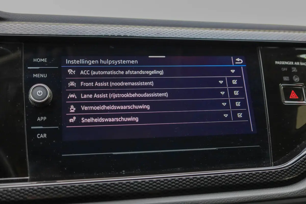 1.0 TSI 95pk Life Edition | Achteruitrijcamera | Stoelverwarming | Adaptive Cruise