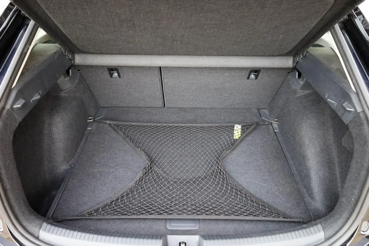 1.0 TSI 95pk Life Edition | Achteruitrijcamera | Stoelverwarming | Adaptive Cruise