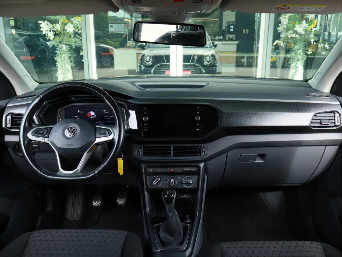 1.0 TSI Life Vitrual Cockpit / Camera / Cruise / Navi / Airco