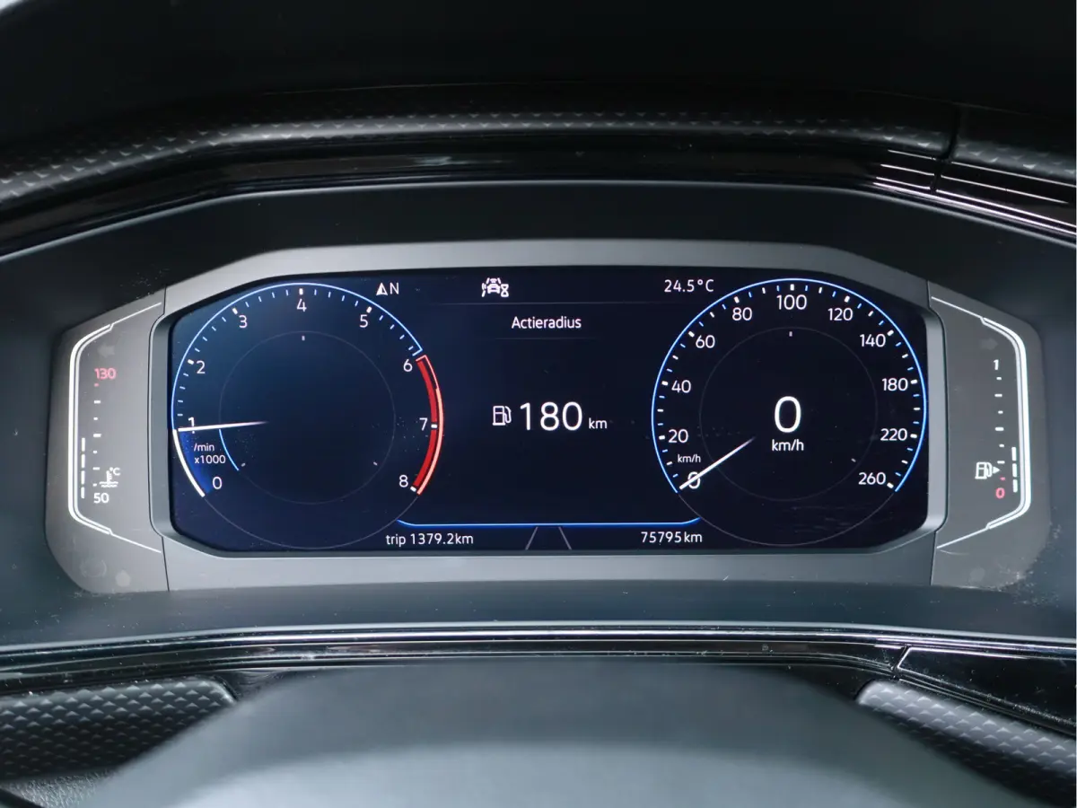 1.0 TSI Life Vitrual Cockpit / Camera / Cruise / Navi / Airco