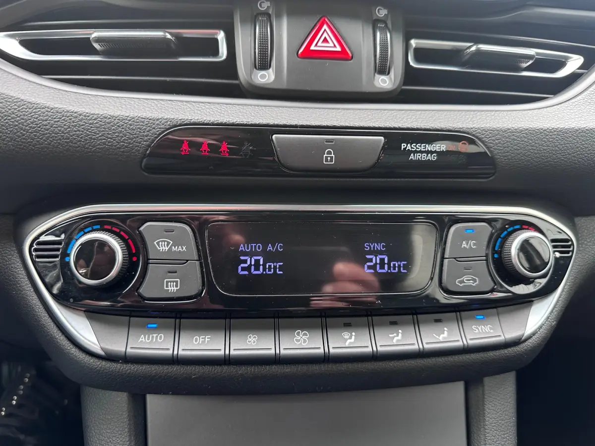 1.5 T-GDi MHEV Premium EERSTE EIG DEALER OND ORG NEDERLANDS