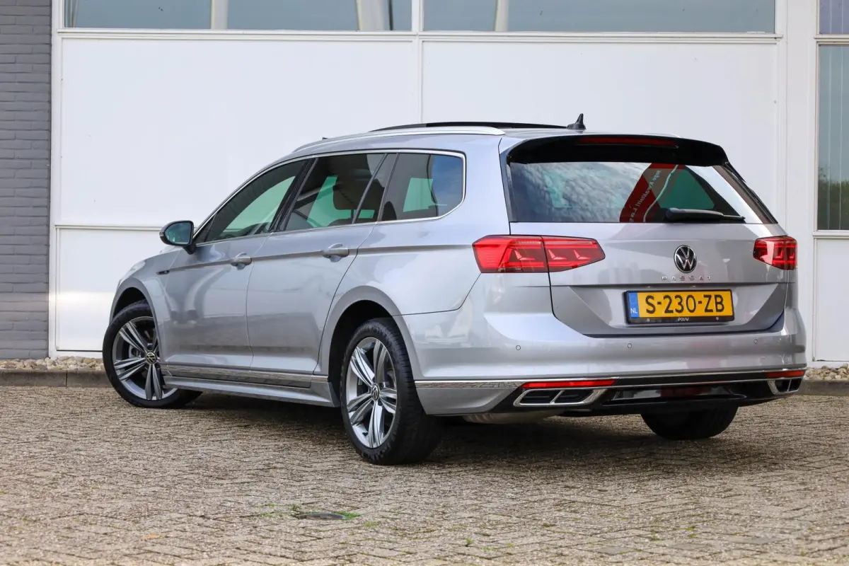 1.5 TSI 150pk DSG R-Line Business + | Achteruitrijcamera | Stoelverwarming | Parkeersensoren