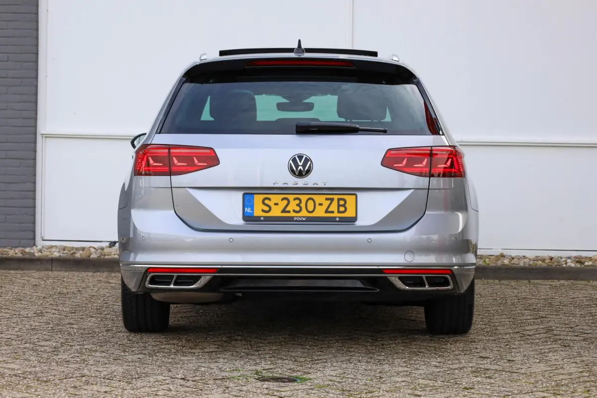 1.5 TSI 150pk DSG R-Line Business + | Achteruitrijcamera | Stoelverwarming | Parkeersensoren