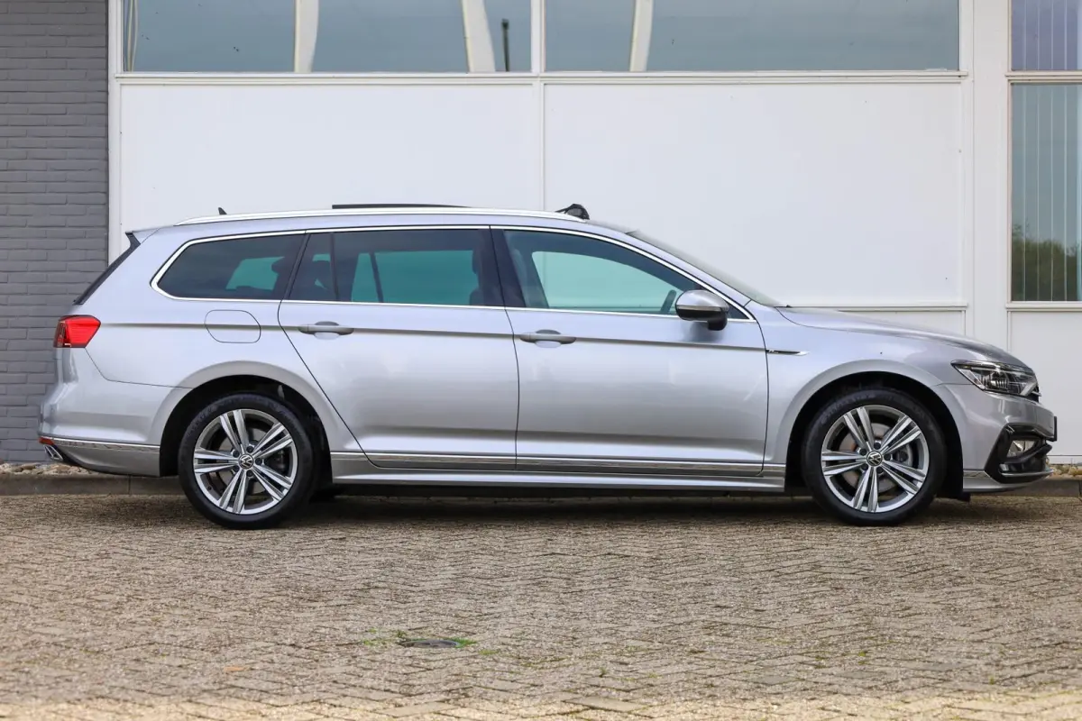 1.5 TSI 150pk DSG R-Line Business + | Achteruitrijcamera | Stoelverwarming | Parkeersensoren