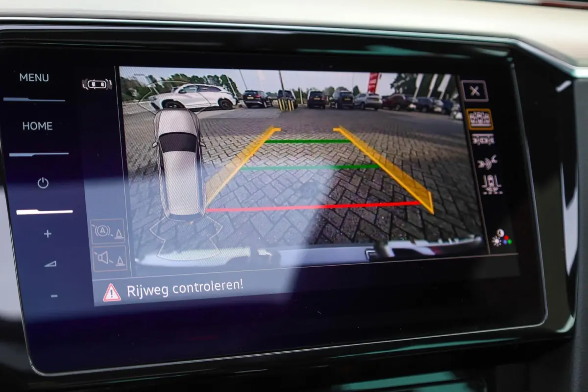 1.5 TSI 150pk DSG R-Line Business + | Achteruitrijcamera | Stoelverwarming | Parkeersensoren