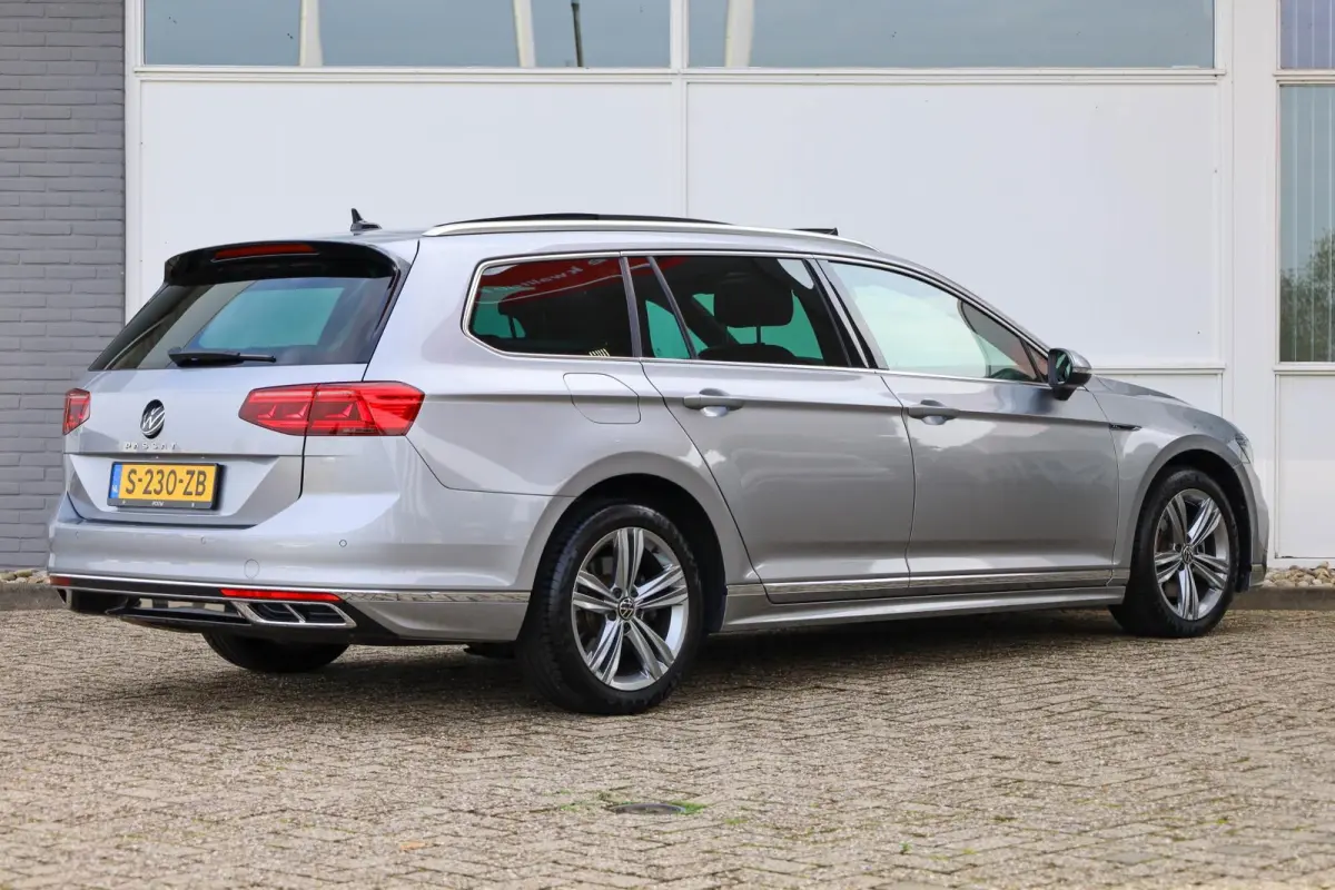 1.5 TSI 150pk DSG R-Line Business + | Achteruitrijcamera | Stoelverwarming | Parkeersensoren