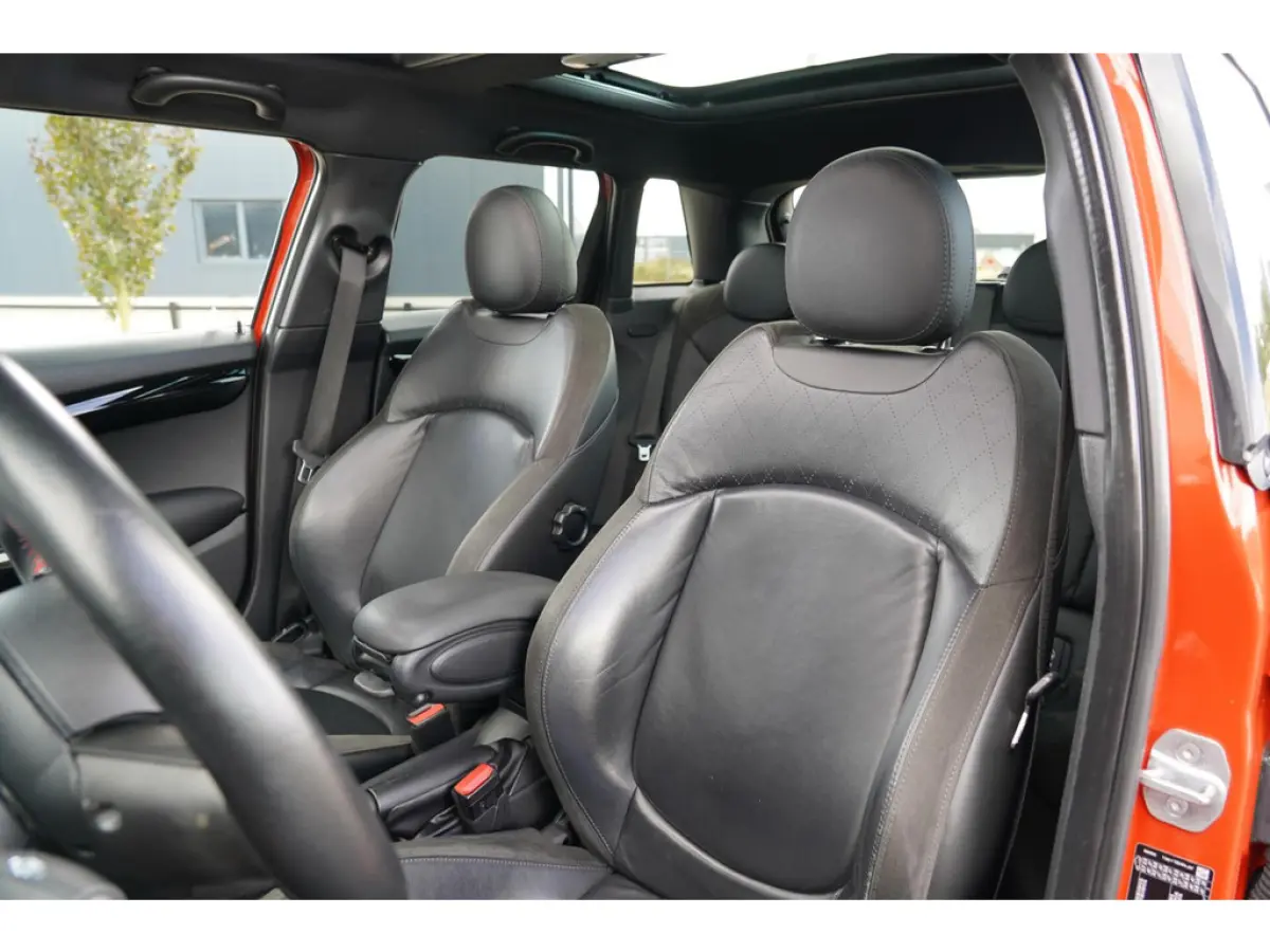 1.5 Cooper Burgundy Edition JCW