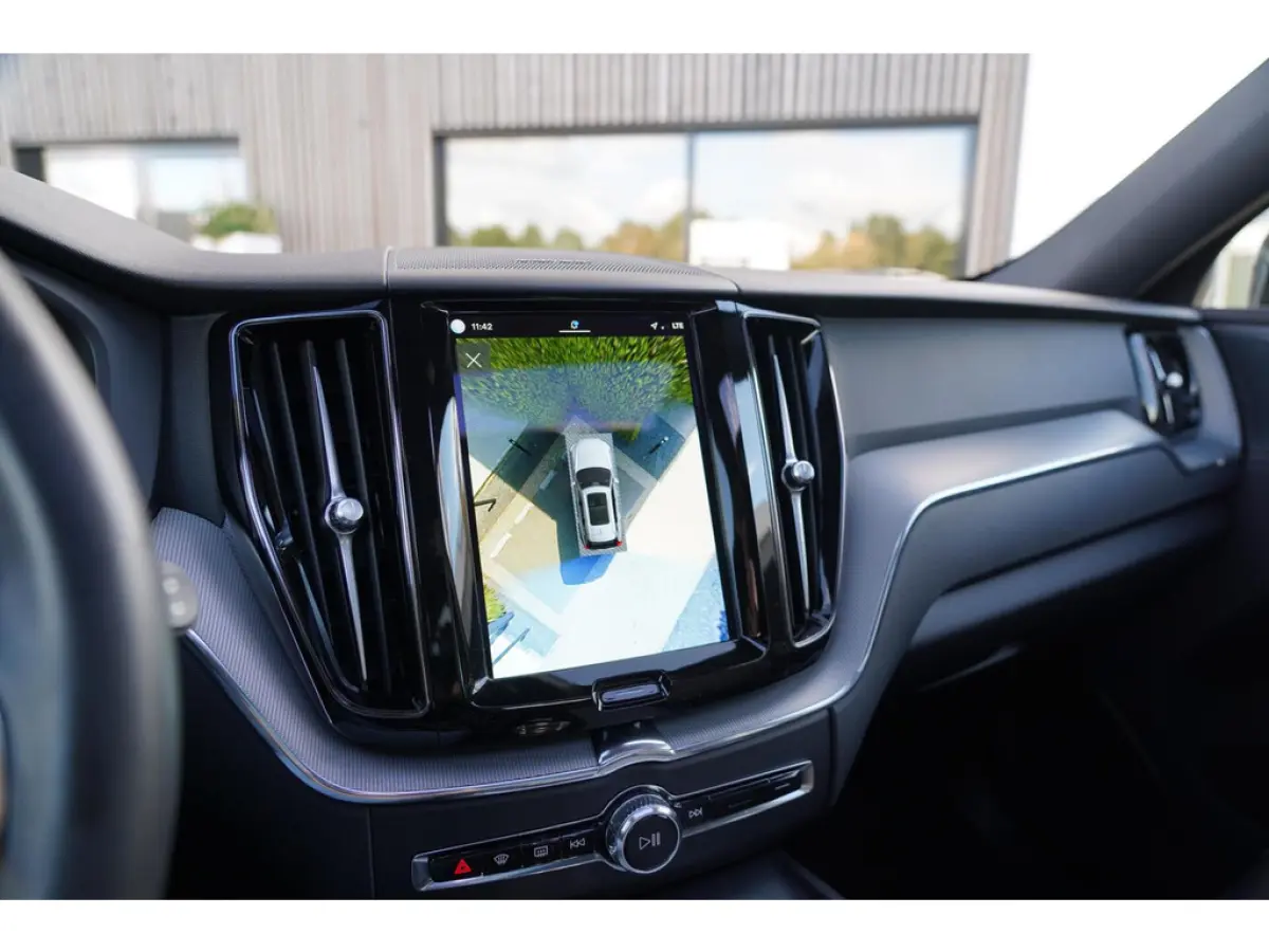 2.0 T6 Plug-in hybrid AWD Plus Dark Long Range | SOH 100% | Trekhaak | Harman Kardon | Adaptieve cruise control | Schuif/kanteld