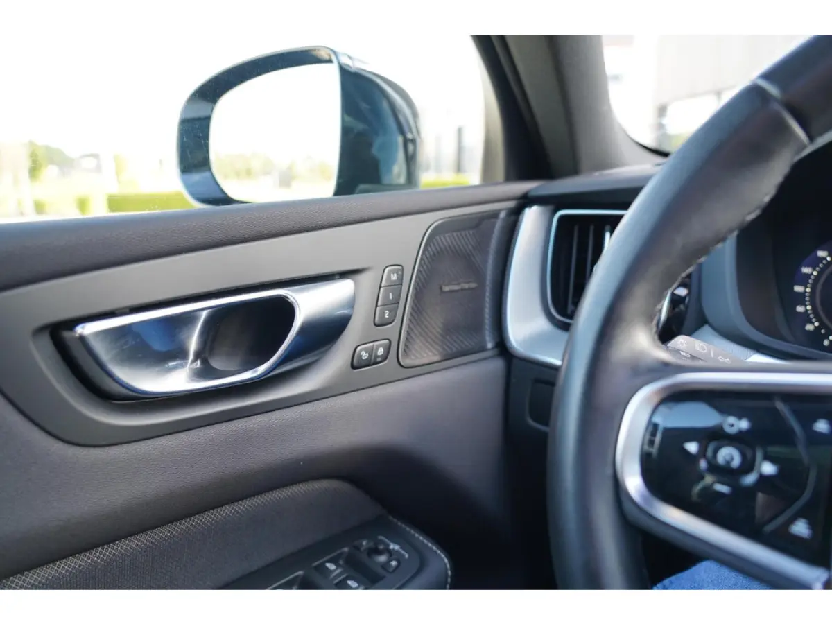 2.0 T6 Plug-in hybrid AWD Plus Dark Long Range | SOH 100% | Trekhaak | Harman Kardon | Adaptieve cruise control | Schuif/kanteld