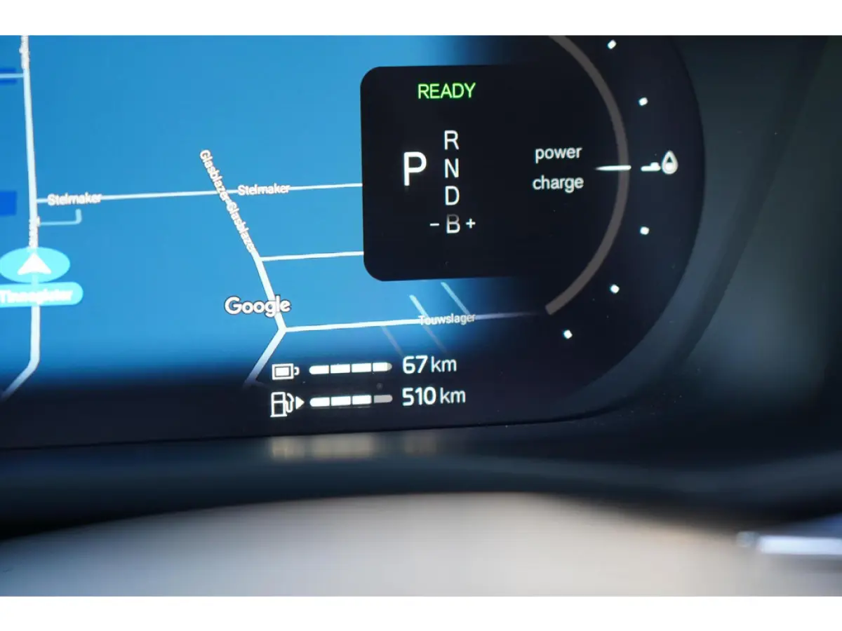 2.0 T6 Plug-in hybrid AWD Plus Dark Long Range | SOH 100% | Trekhaak | Harman Kardon | Adaptieve cruise control | Schuif/kanteld