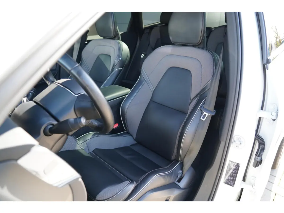 2.0 T6 Plug-in hybrid AWD Plus Dark Long Range | SOH 100% | Trekhaak | Harman Kardon | Adaptieve cruise control | Schuif/kanteld