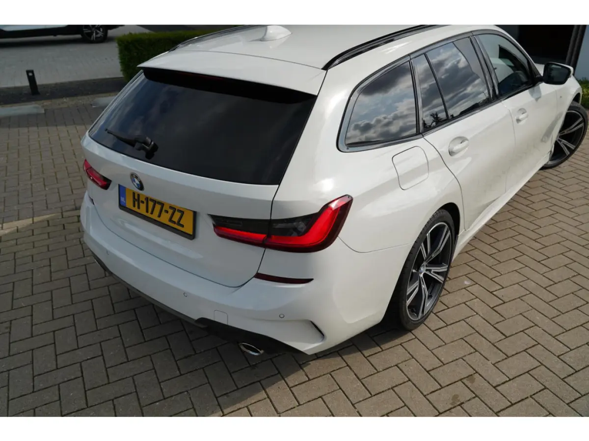 318i High Executive M