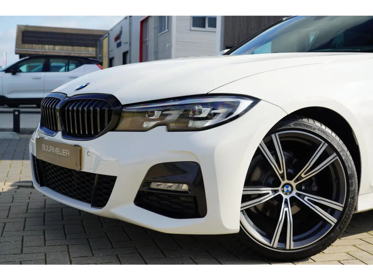 318i High Executive M