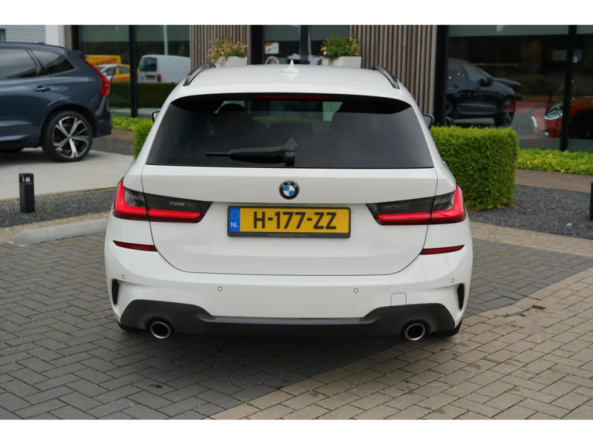 318i High Executive M