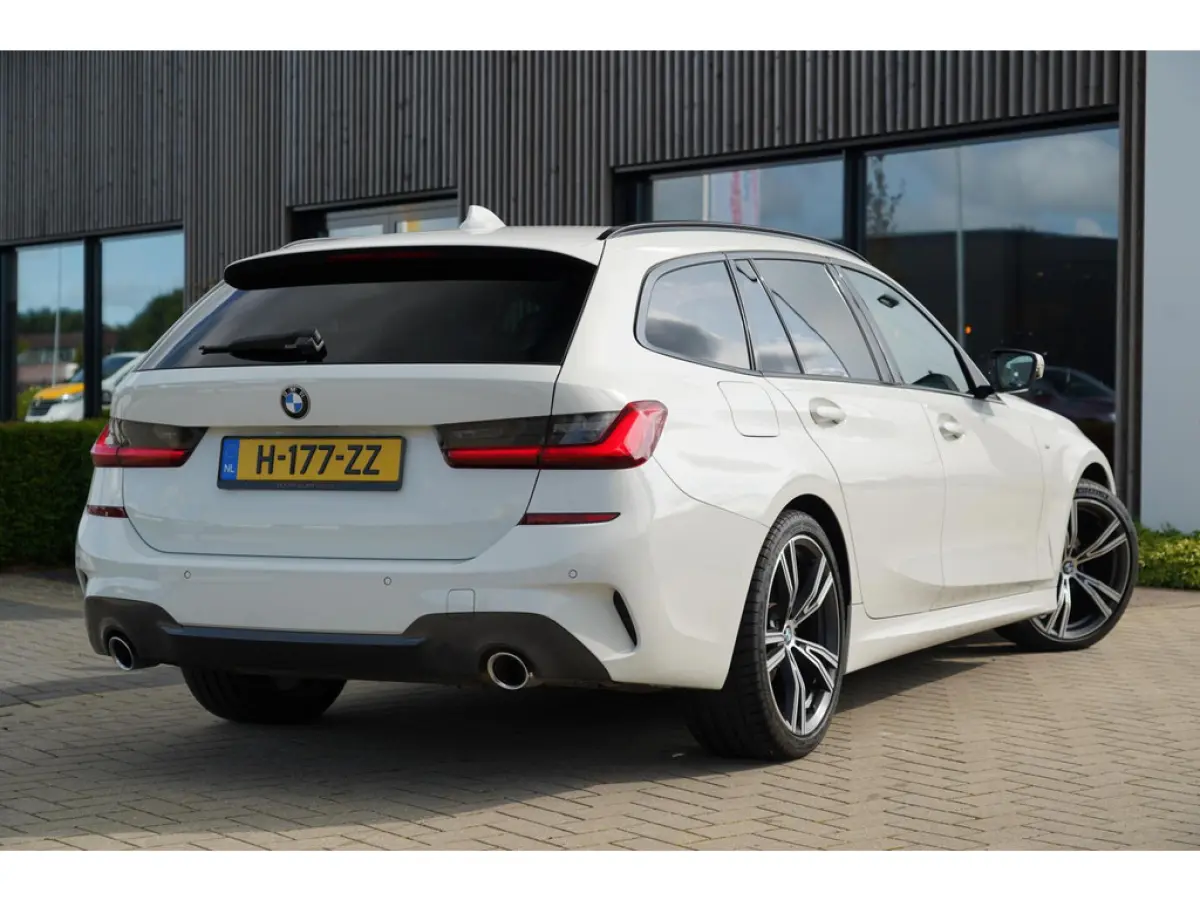 318i High Executive M