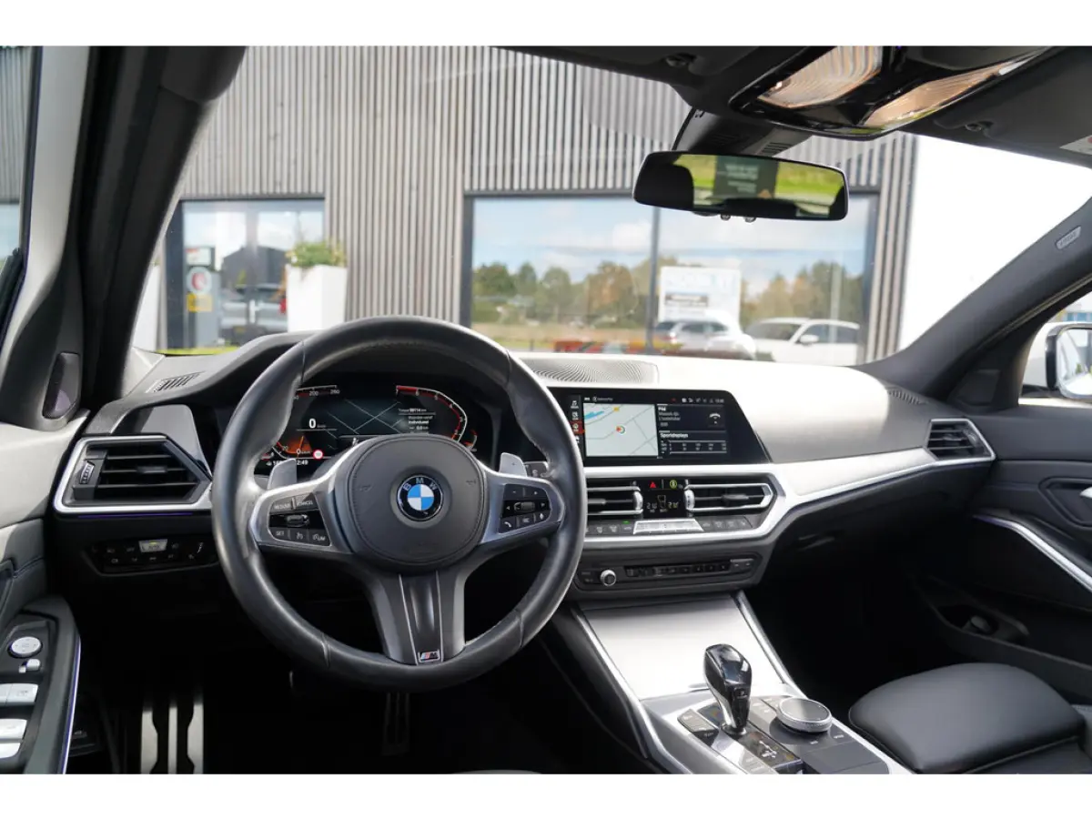 318i High Executive M