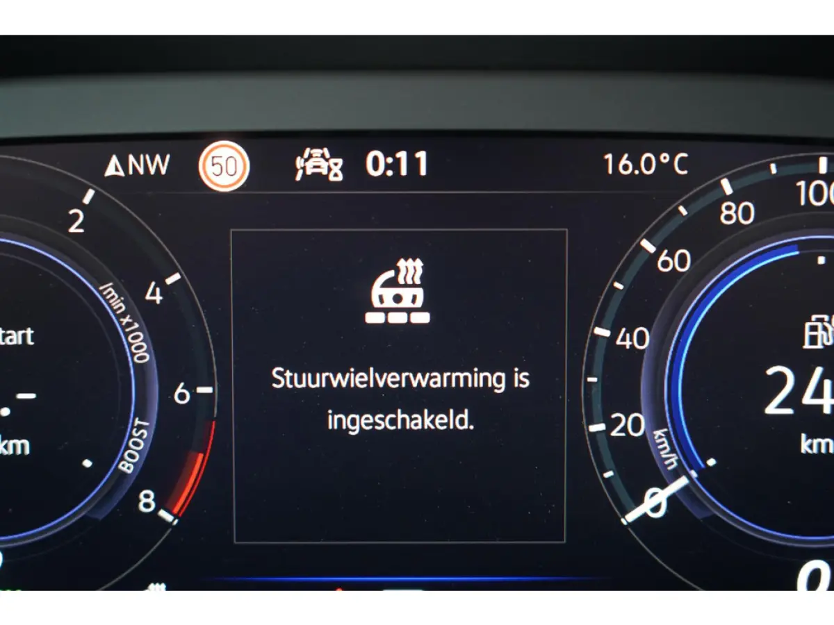 1.4 TSI eHybrid R-Line Business+ | Sfeerverlichting | Stoel en stuurwielverwarming | Dodehoek detectie | Digitaal dashboard | Ad