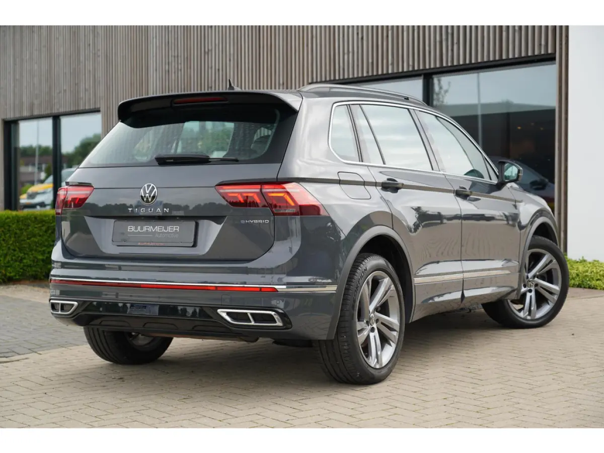 1.4 TSI eHybrid R-Line Business+ | Sfeerverlichting | Stoel en stuurwielverwarming | Dodehoek detectie | Digitaal dashboard | Ad