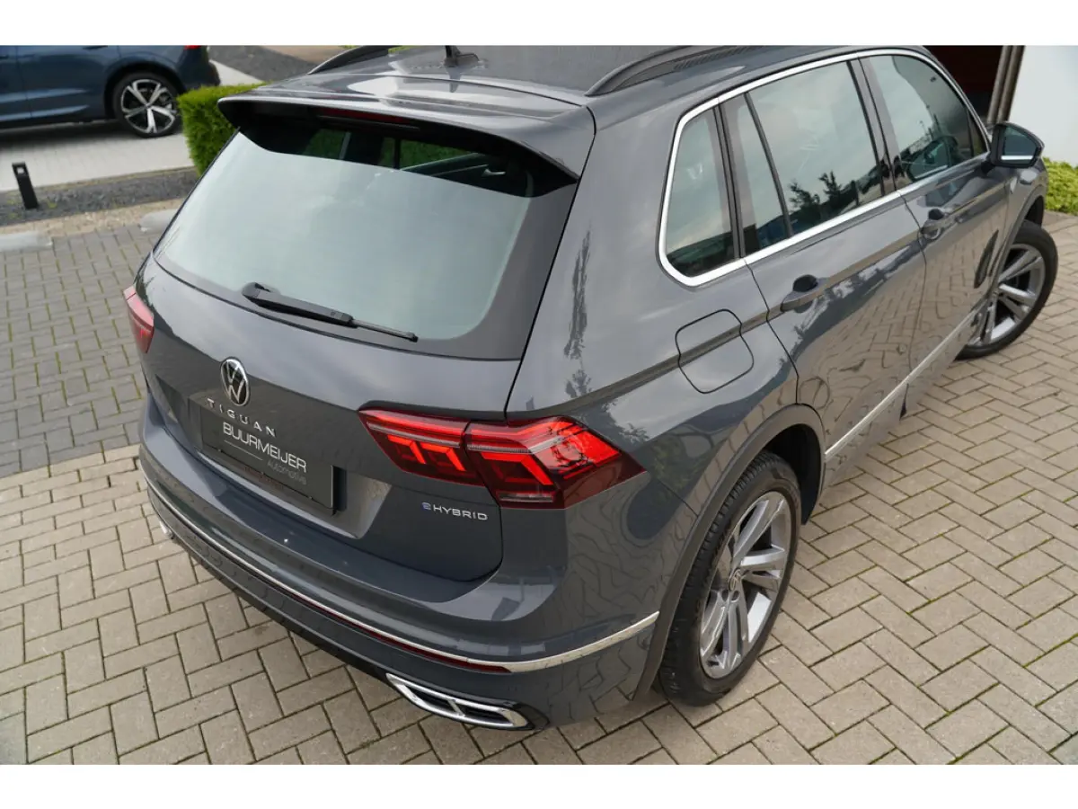 1.4 TSI eHybrid R-Line Business+ | Sfeerverlichting | Stoel en stuurwielverwarming | Dodehoek detectie | Digitaal dashboard | Ad