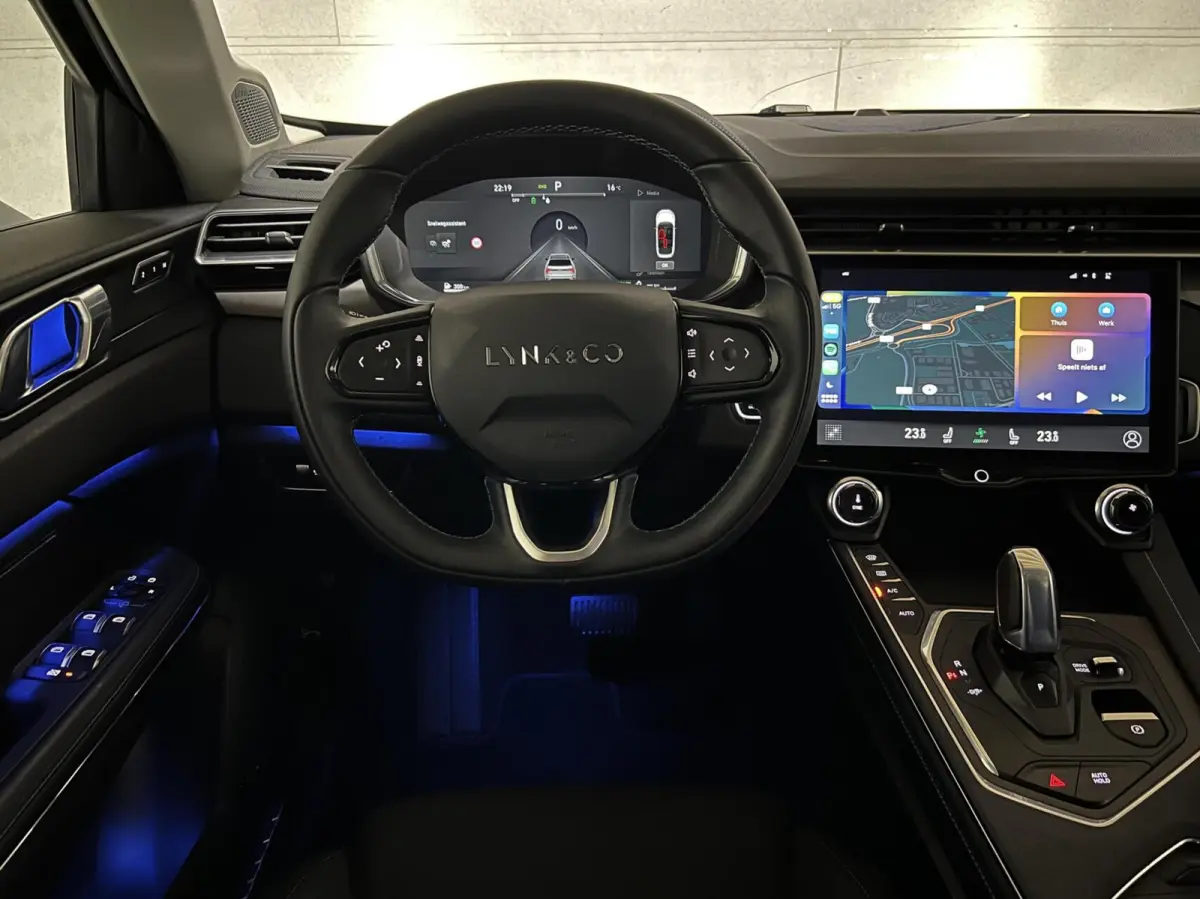 1.5 Plug-in Black Edition Sfeerver. CarPlay 360°