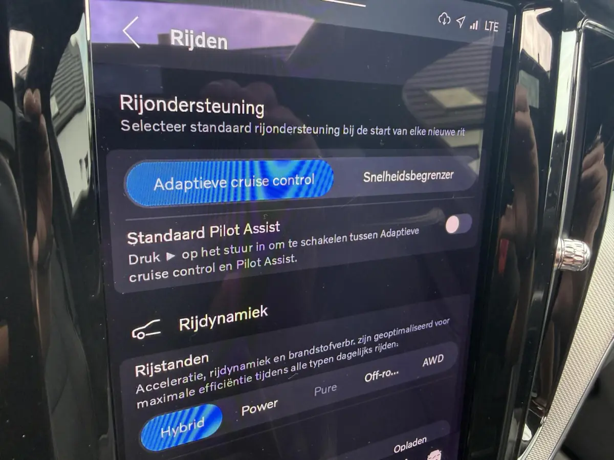 2.0 T6 Plug-in hybrid AWD R-Design *ALL-IN PRIJS*