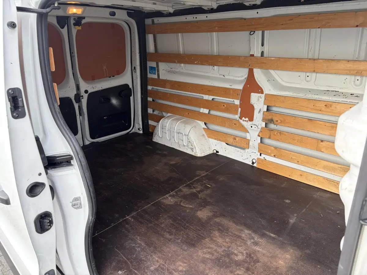 1.6 dCi L2H1 Comfort*NAVI*CRUISE*HAAK*A/C*TEL*3PER