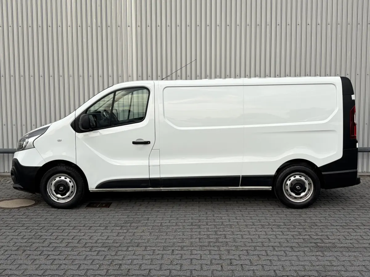 1.6 dCi L2H1 Comfort*NAVI*CRUISE*HAAK*A/C*TEL*3PER