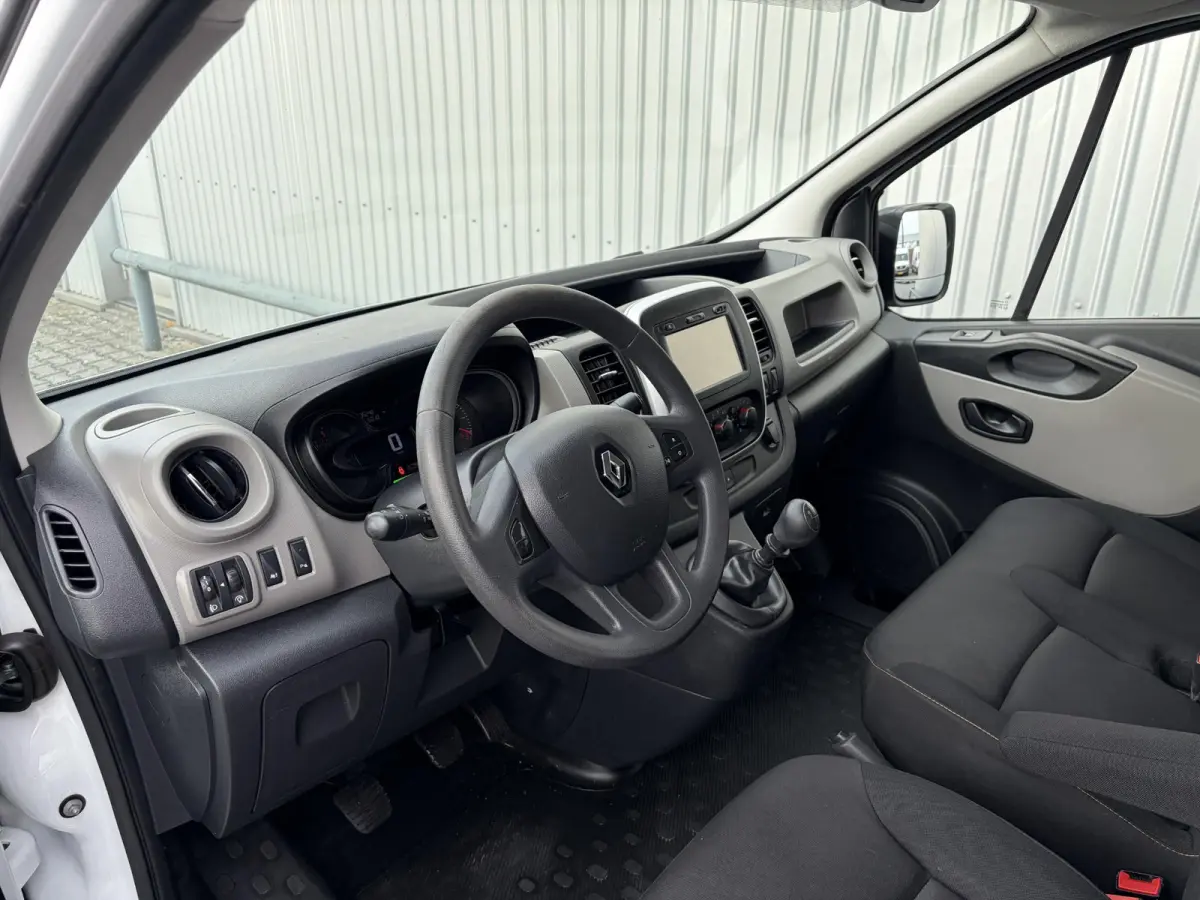 1.6 dCi L2H1 Comfort*NAVI*CRUISE*HAAK*A/C*TEL*3PER