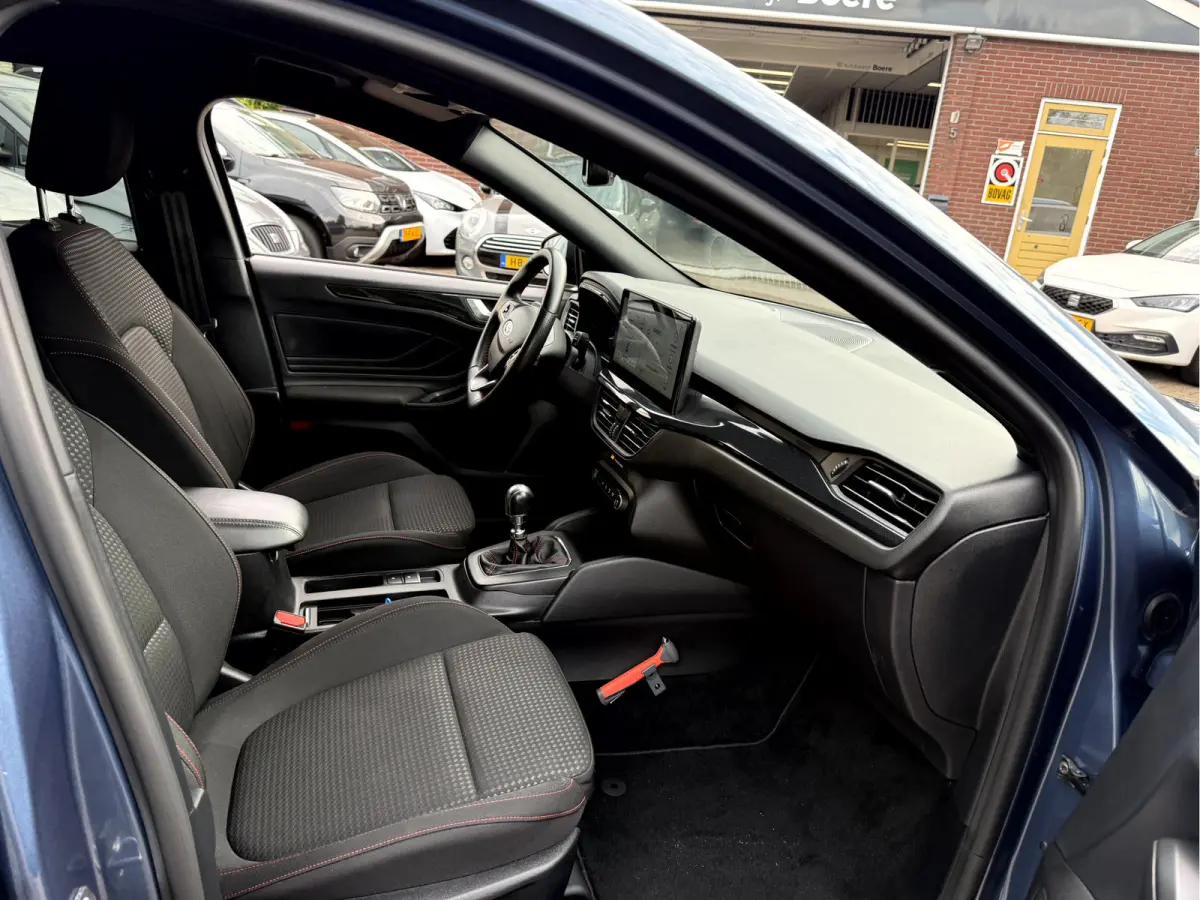 1.0 EcoBoost Hybrid ST Line Fullmap Navigatie, 17''Lmv