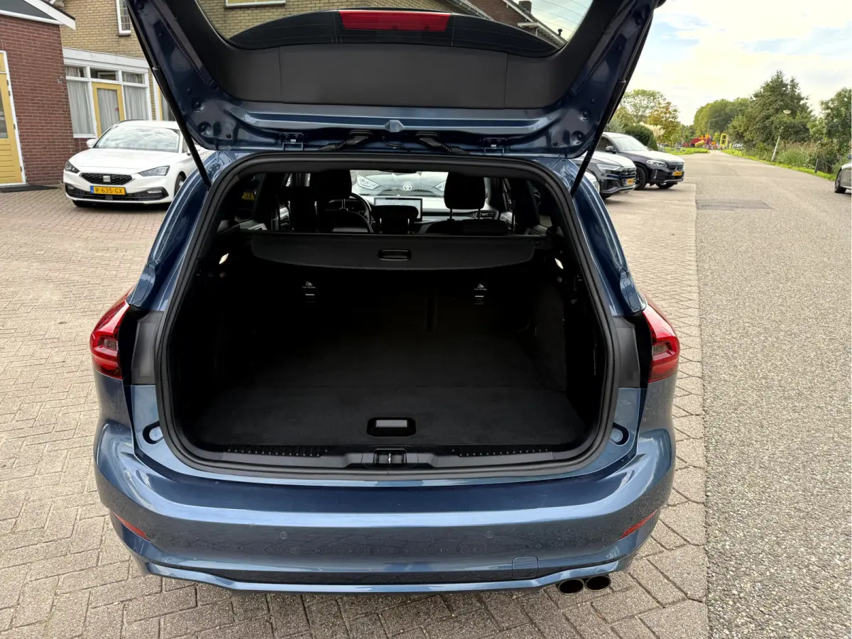 1.0 EcoBoost Hybrid ST Line Fullmap Navigatie, 17''Lmv