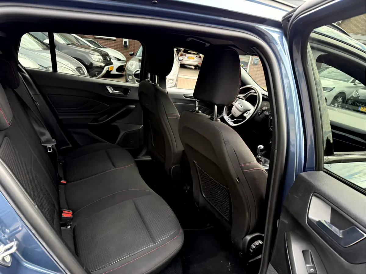 1.0 EcoBoost Hybrid ST Line Fullmap Navigatie, 17''Lmv